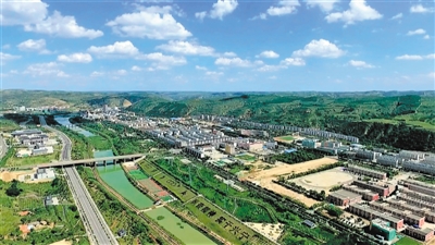 <p><p> 绿色浸染,双拥花开。</p><p>